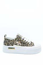 Load image into Gallery viewer, Luxe Bee Decorative Lace Up Platform Trainers
