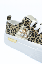 Load image into Gallery viewer, Luxe Bee Decorative Lace Up Platform Trainers
