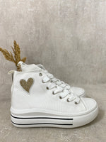 Load image into Gallery viewer, Kid&#39;s High Top Lace Up Heart Detailed Trainers
