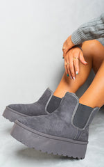Load image into Gallery viewer, Fluffy Platform Sole Chelsea Faux Fur Lined Ankle Boots
