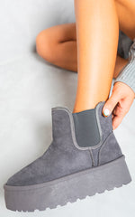 Load image into Gallery viewer, Fluffy Platform Sole Chelsea Faux Fur Lined Ankle Boots
