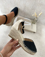 Load image into Gallery viewer, Two Tone Slingback Closed Toe Wedge Sandals
