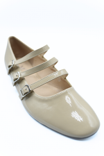 Load image into Gallery viewer, Strappy Buckle Detail Flat Shoes
