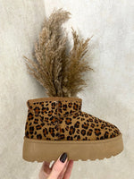 Load image into Gallery viewer, Kid&#39;s Aztec Detail Low Ankle Platform Slipper Boots

