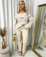 Load image into Gallery viewer, High Waisted Faux Leather Trouser
