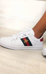 Load image into Gallery viewer, Striped Bee Design Trainers (Size 3)
