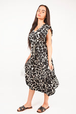 Load image into Gallery viewer, Printed Short Sleeve Tiered Midi Dress with Waist Tie
