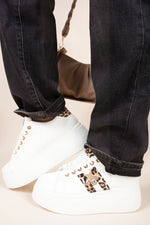 Load image into Gallery viewer, Chunky Glitter Detail Trainers with Bee Charm
