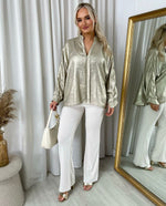 Load image into Gallery viewer, Metallic V-Neck Oversized Top
