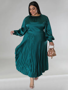 Curve Pleated Round Neck Long Sleeve Dress
