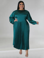 Load image into Gallery viewer, Curve Pleated Round Neck Long Sleeve Dress
