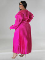Load image into Gallery viewer, Curve Pleated Round Neck Long Sleeve Dress
