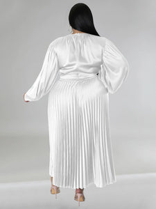 Curve Pleated Round Neck Long Sleeve Dress