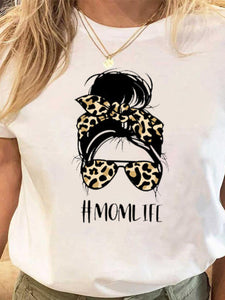 #Momlife T-Shirt