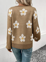 Load image into Gallery viewer, Daisy Print Sweater
