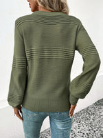 Load image into Gallery viewer, Long Sleeve Solid Colour Pullover

